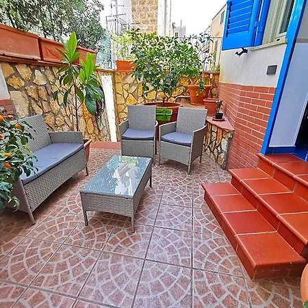 Al Baglio Πανσιόν 4*